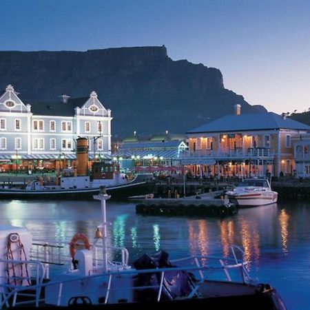 Portswood Mews - Chic White Studio Apartment Green Point Cape Town Eksteriør bilde