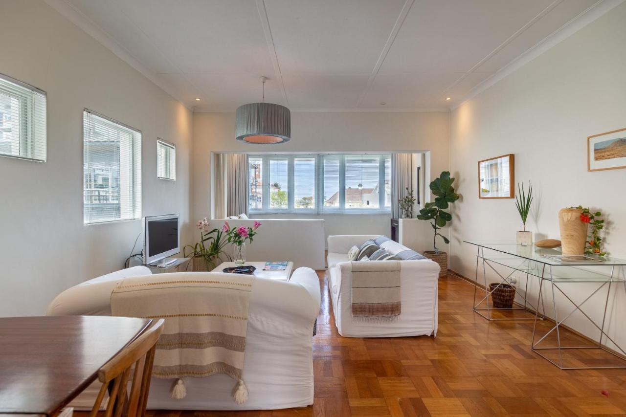 Portswood Mews - Chic White Studio Apartment Green Point Cape Town Eksteriør bilde
