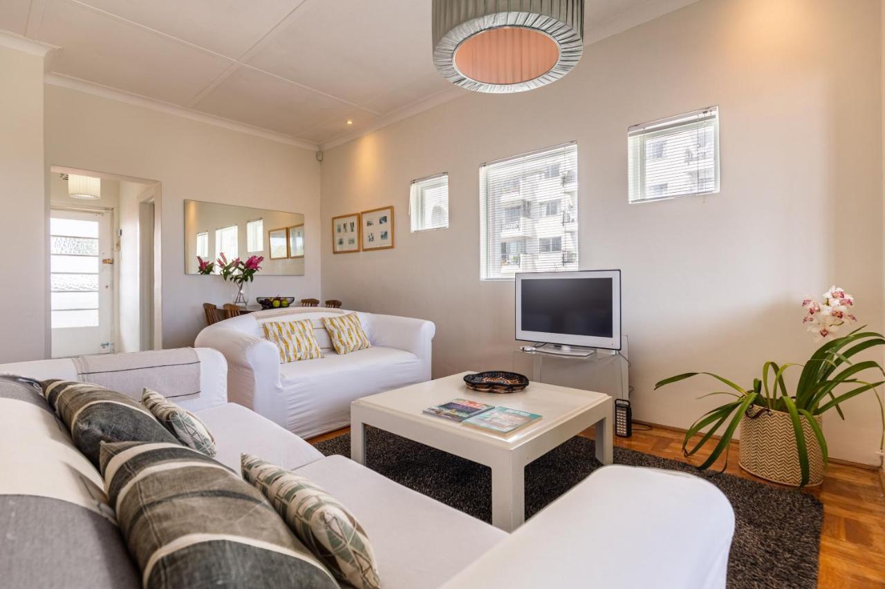 Portswood Mews - Chic White Studio Apartment Green Point Cape Town Eksteriør bilde