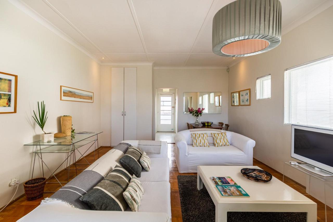 Portswood Mews - Chic White Studio Apartment Green Point Cape Town Eksteriør bilde
